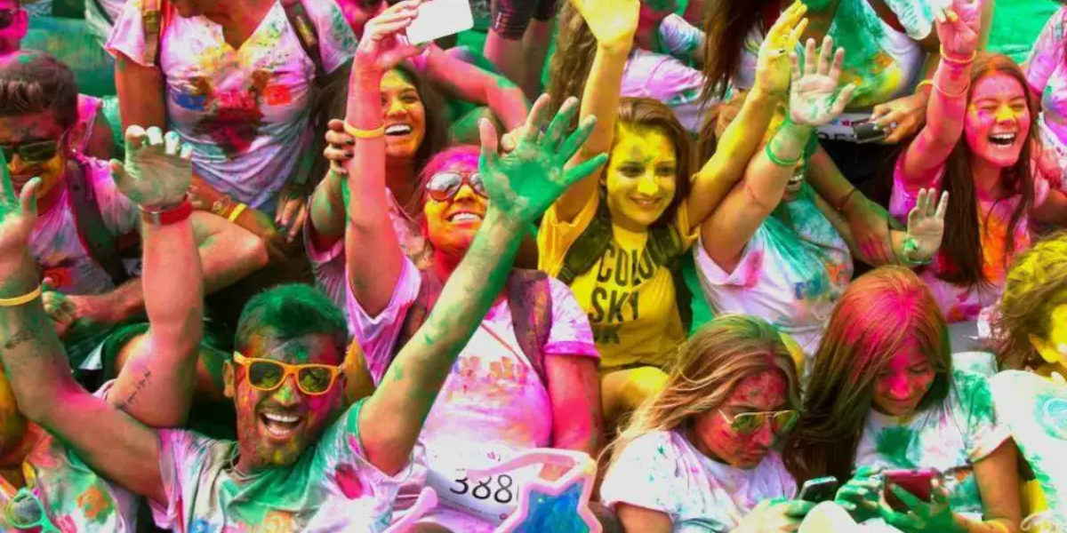 Holi Party In Gurgaon: A Blend Of Tradition & Modernity