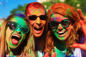 Rang De Holi: Best Holi Parties In Delhi NCR 2025 – Tickets, Farmhouses & Festivals Near You