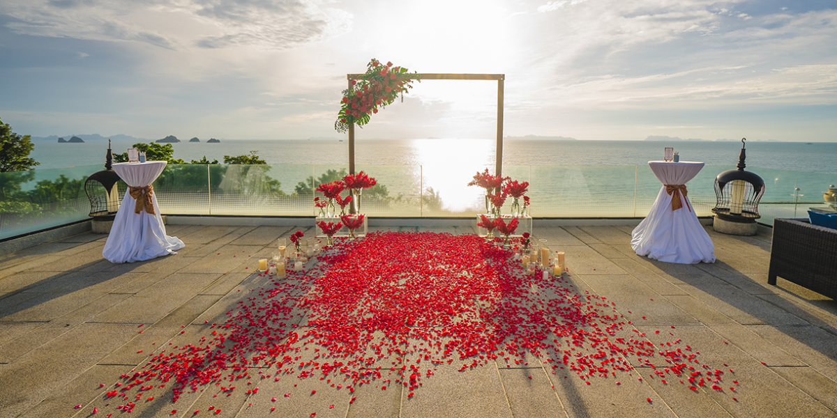 WEDDING PLANNING IN KOH SAMUI? WE'RE THE PROS!