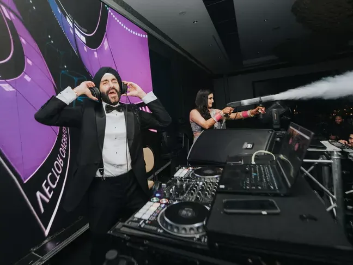 DJ FOR WEDDINGS