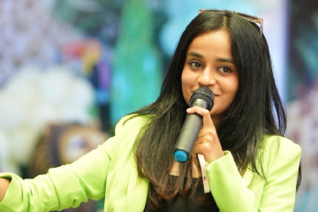 Female Anchor For Sangeet In Delhi: Hire The Best Emcee For Weddings