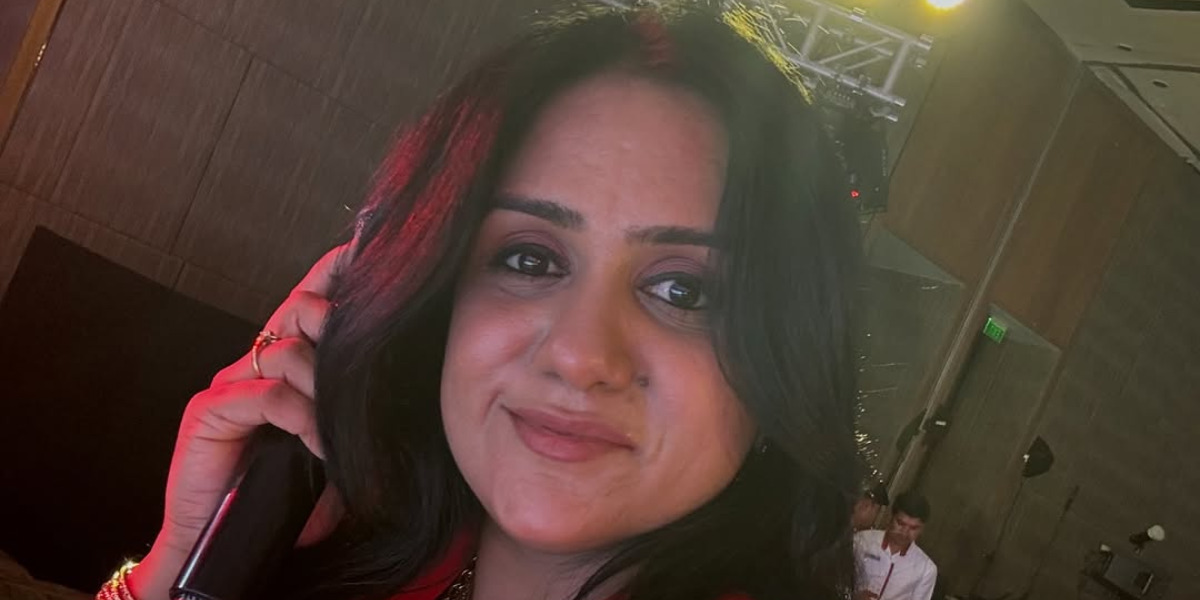 Best Anchor In Hyderabad | Stage Star With Grace & Energy