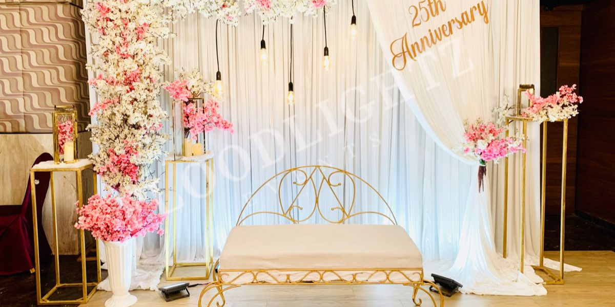 ROMANTIC & AFFORDABLE ANNIVERSARY DECORATION AT HOME_Floodlightz_Events