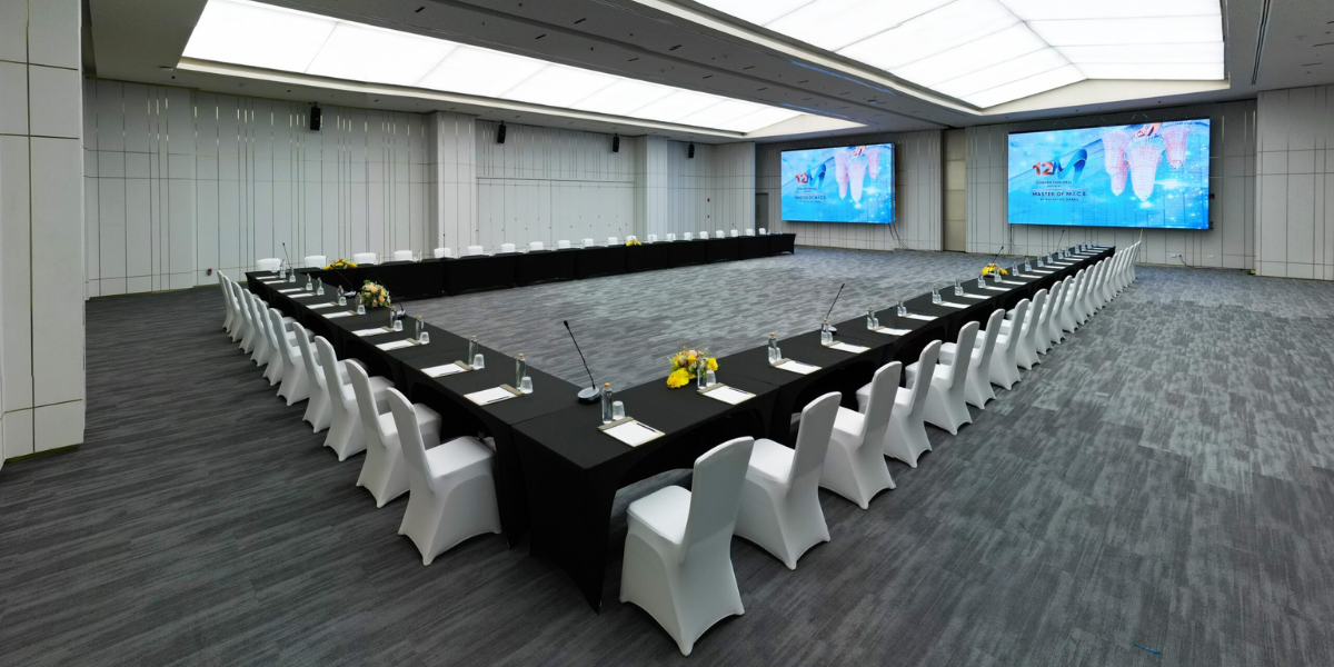 Spacious Layout & World-Class Facilities_Floodlightz_Events