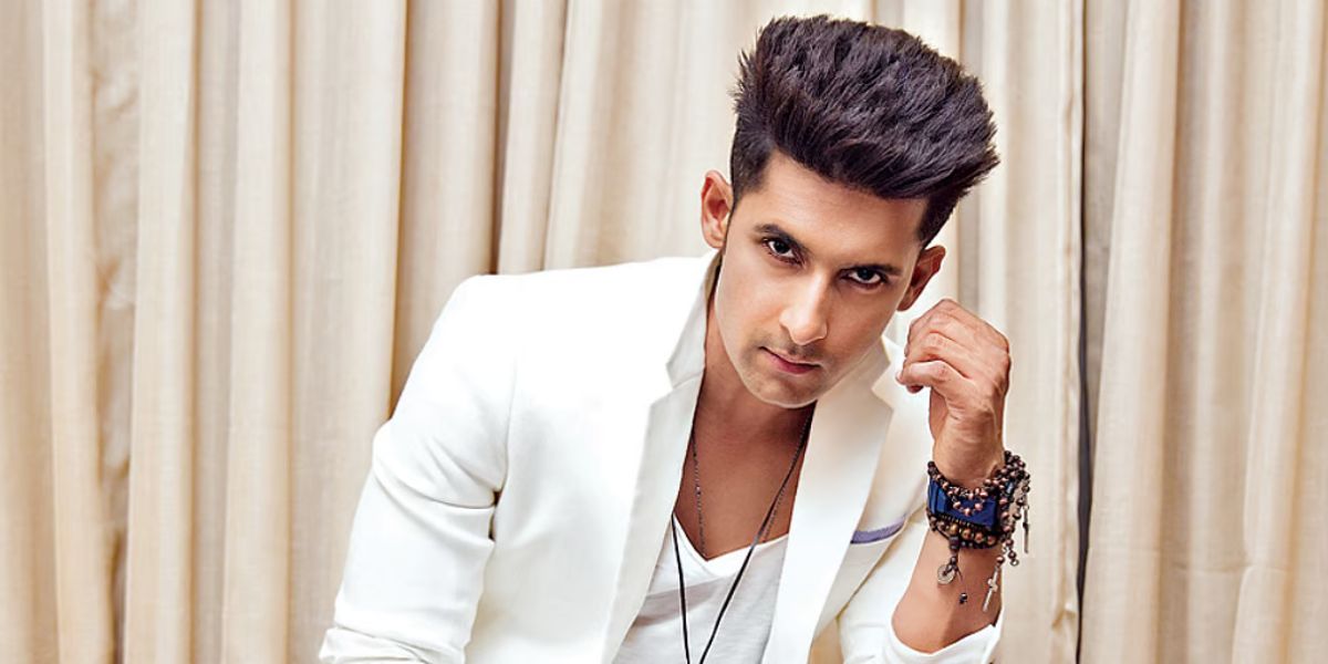 Ravie Dubey_Celebrity Anchor