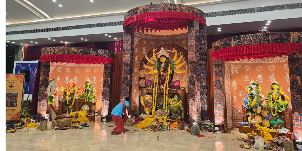 Entertainment For Events & Exhibition – Add Fun & Energy To Your Event_Floodlightz_Events