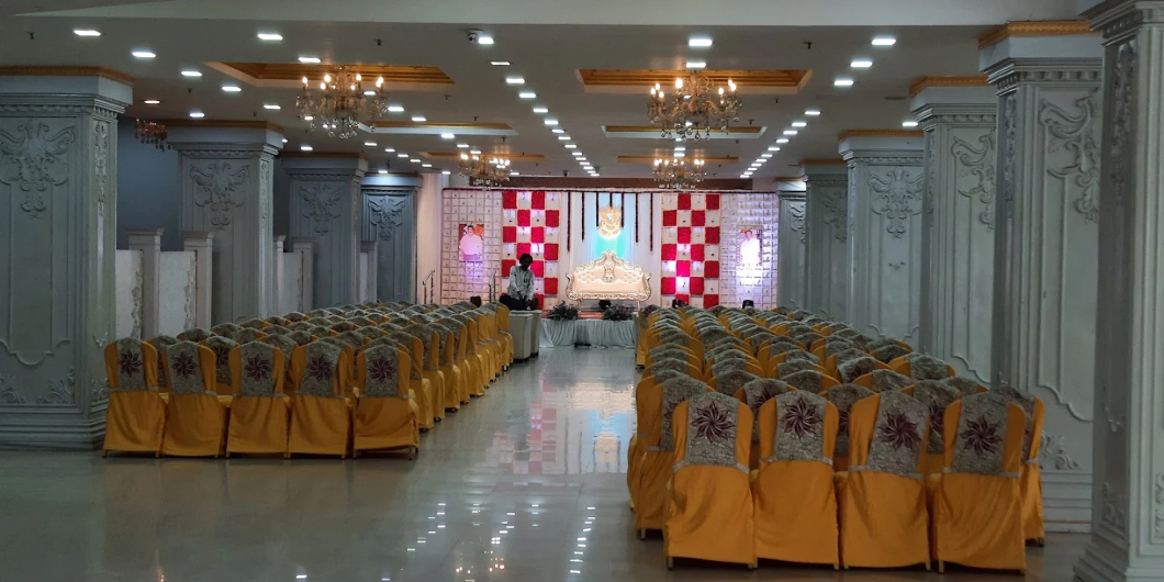 Hostess For White Petals Convention Center | Models For Exhibition