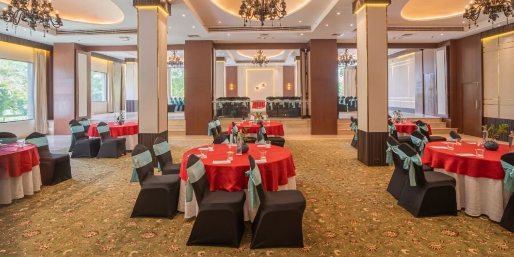 Hostess For The Fern Residency, Udaipur | Hire Manpower For Exhibition In Udaipur – Trained & Professional Crew​_Floodlightz_events