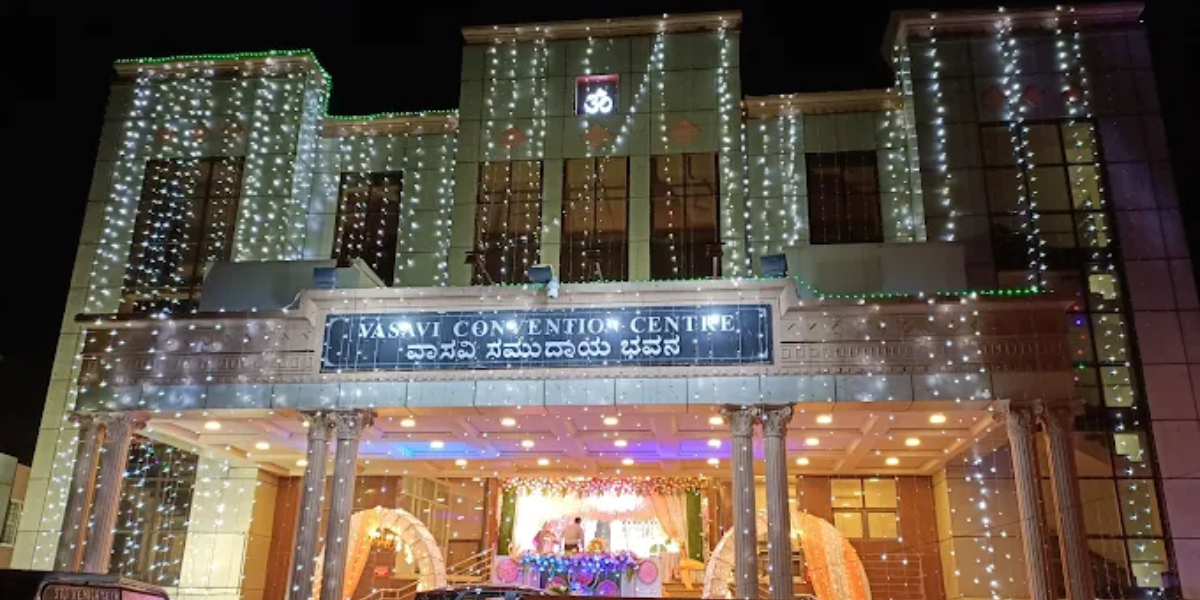 Hire A Professional Emcee For Events & Exhibition In Bangalore