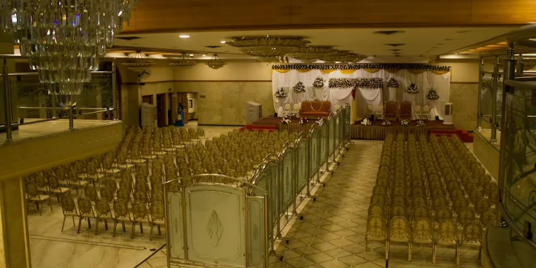 Hire MC In Bangalore | Professional Emcees For Events & Exhibitions