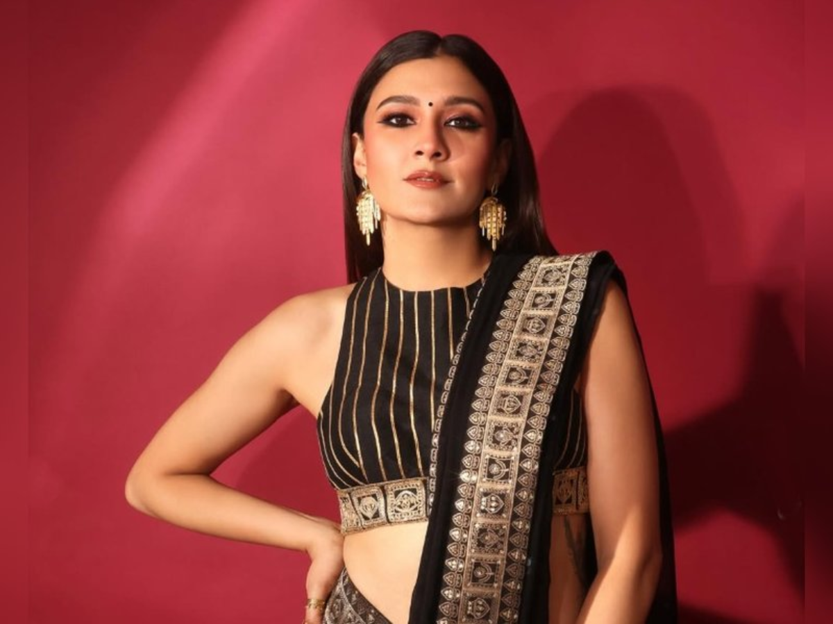 Aastha Gill_Celebrity Singer