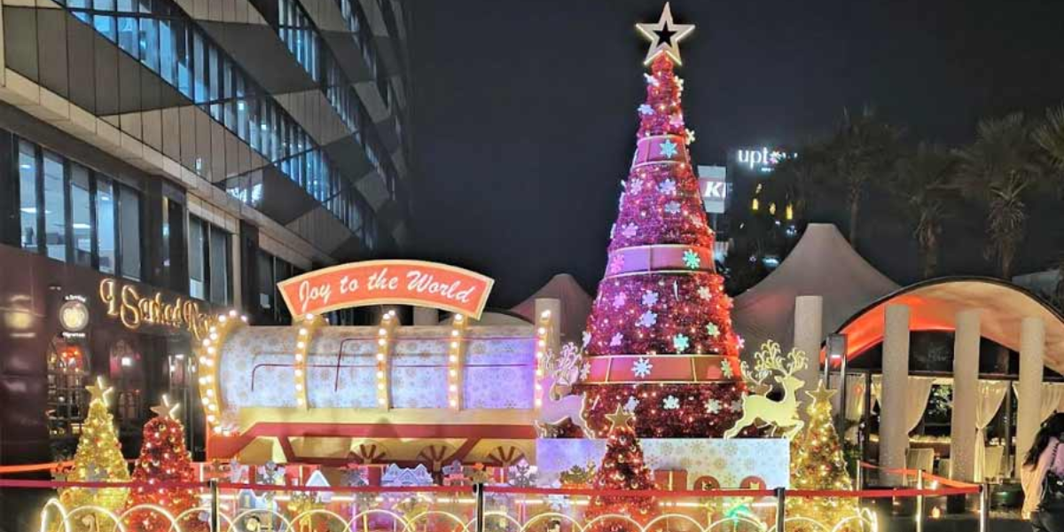 Need Christmas Decor For A Mall Or Commercial Space? Consider Christmas Decoration On Rent For Malls Near Me