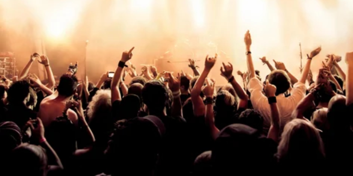 Benefits Of Hiring Artists For Party Near Me Through Professionals