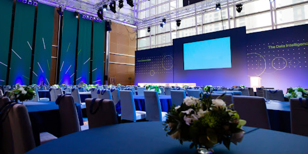 Corporate Conferences & Business Summits_Floodlightz_Events