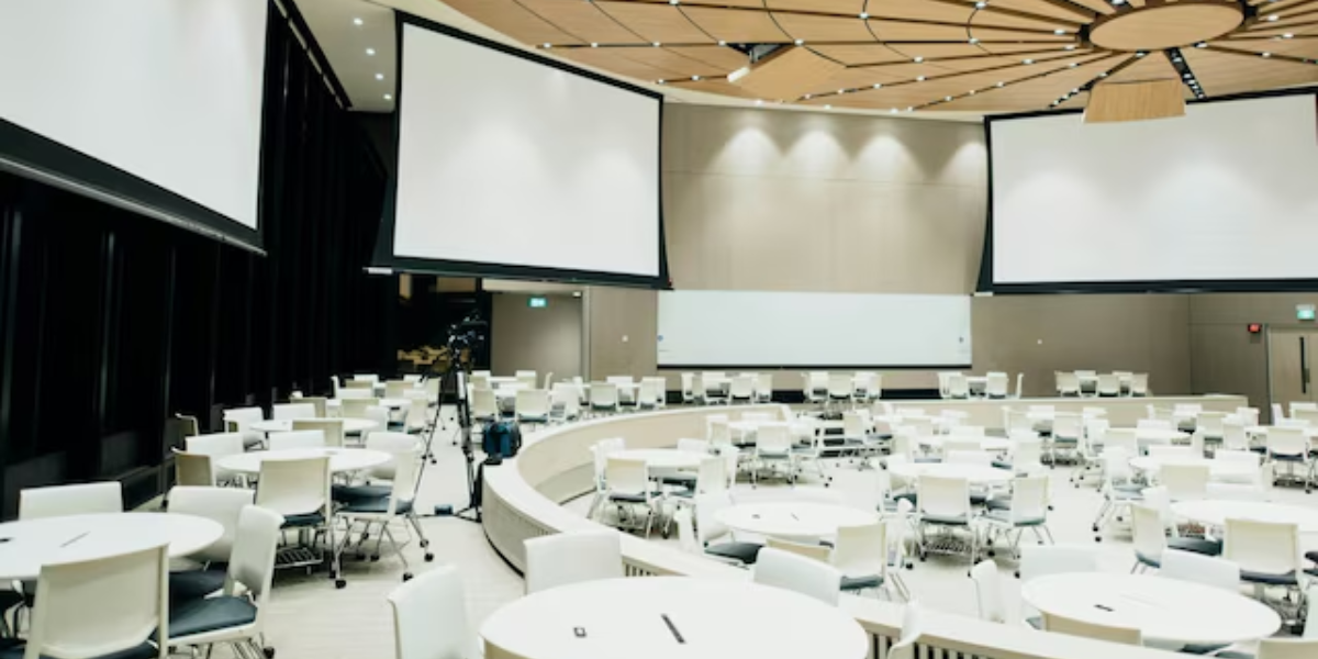 End-to-End Exhibition Management in MICE