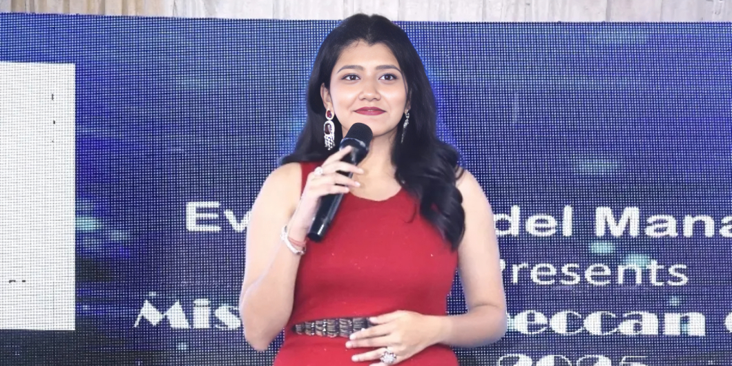 Anchor For Wedding | Emcee For Sangeet_Floodlightz_Events