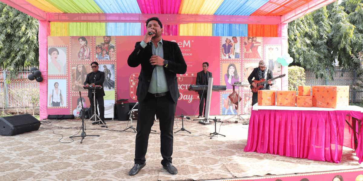 How To Choose The Best Live Band For Your Event_Floodlightz_Events