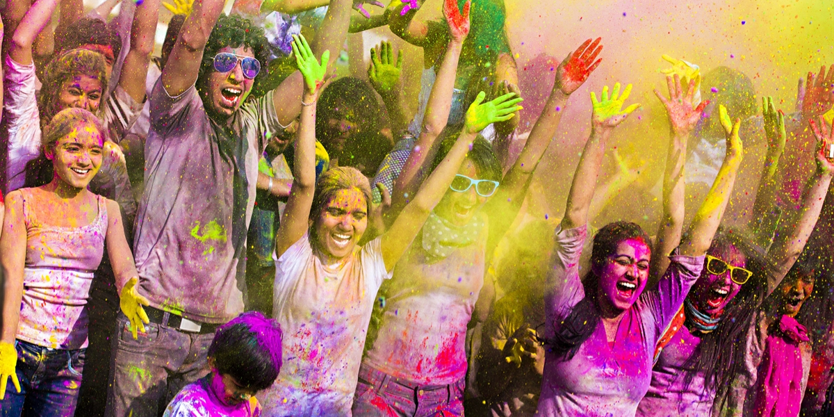 Creative Decor Elements For Holi Events_Floodlightz_Events