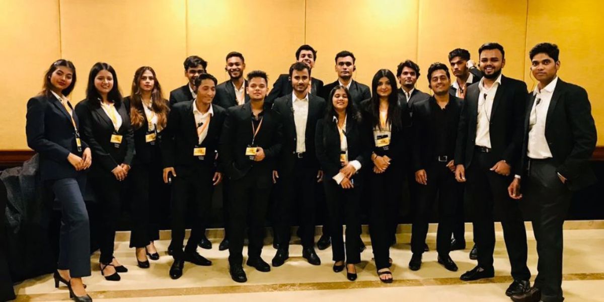 Importance of Manpower and Staffing for Exhibitions_floodlightz_eventz