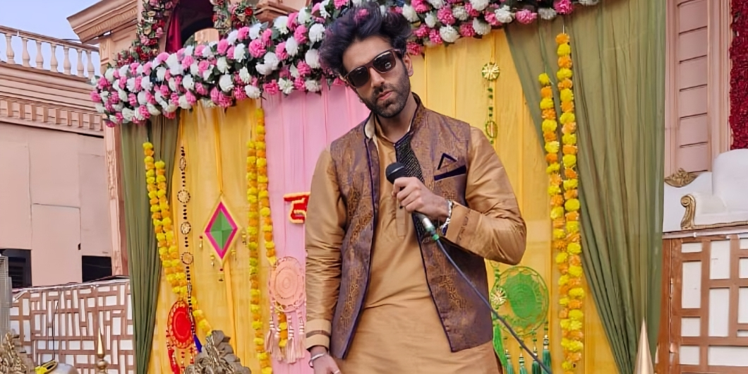 Corporate Event Anchor In Delhi: Anchor JATIN Engages Every Audience floodlightz_eventz