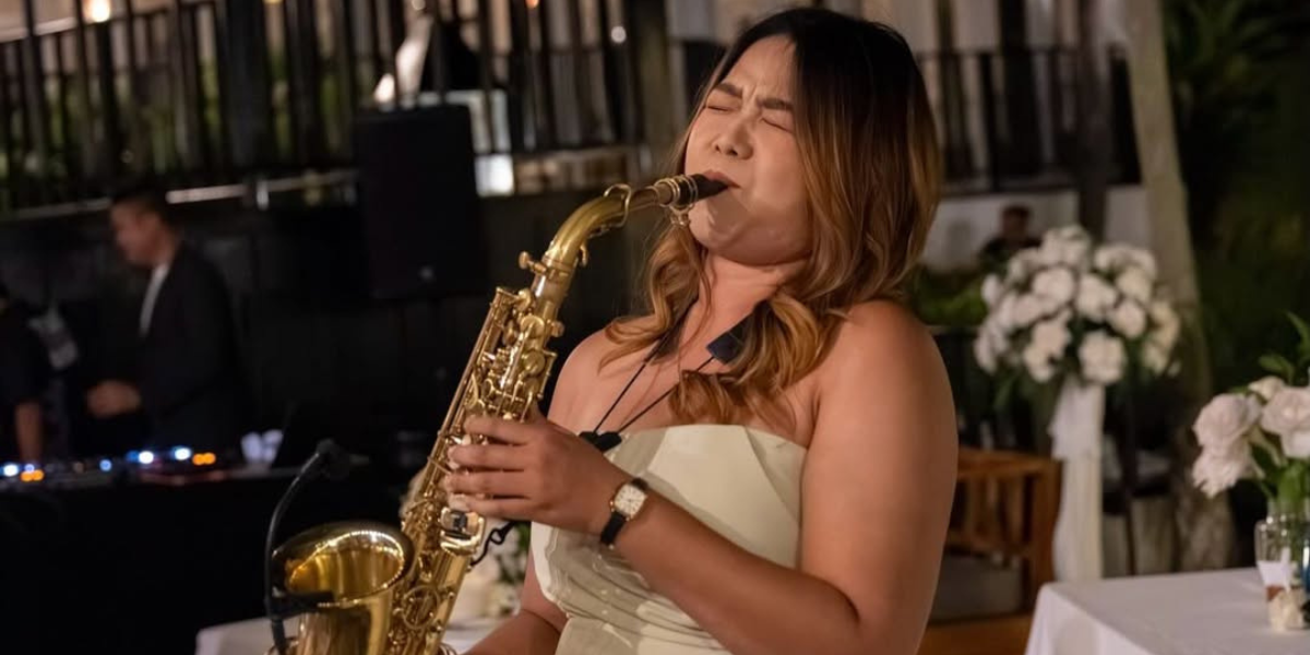 Female Saxophonist For Events – Premium Live Entertainment_Floodlightz Events_