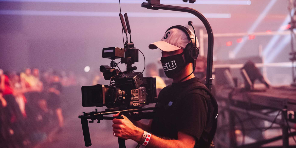 Tips To Work Smoothly With Your Wedding Videographer_Floodlightz_