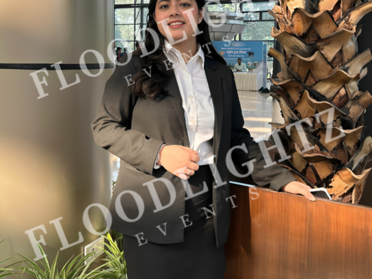 Hostesses Vanshika-Floodlightz Events